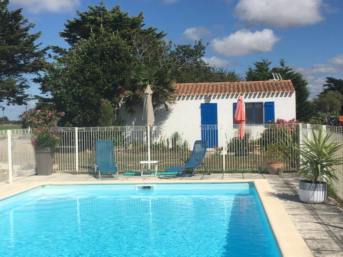 Studio Avec Piscine Beauvoir-sur-Mer Exterior foto